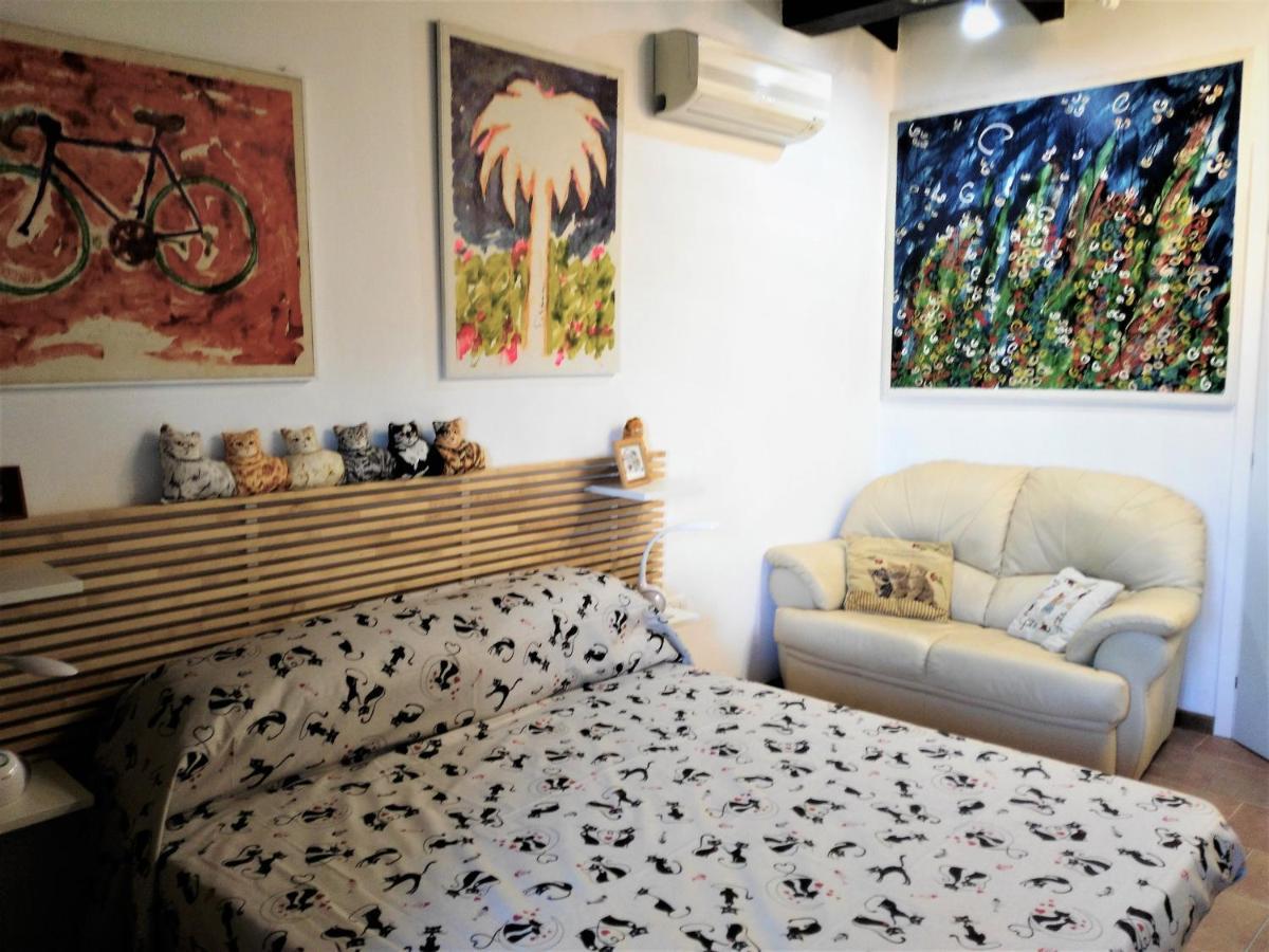 B&B Glamping Semaforo Capo Sperone SantʼAntìoco Dış mekan fotoğraf