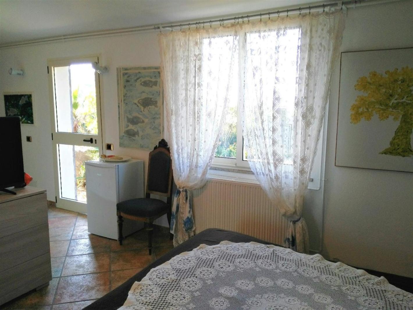 B&B Glamping Semaforo Capo Sperone SantʼAntìoco Oda fotoğraf